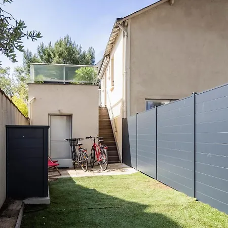 Duplex & Jardin Marche Διαμέρισμα